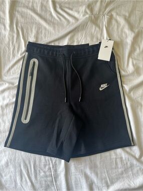 Nike Tech Fleece Shorts Black Reflective